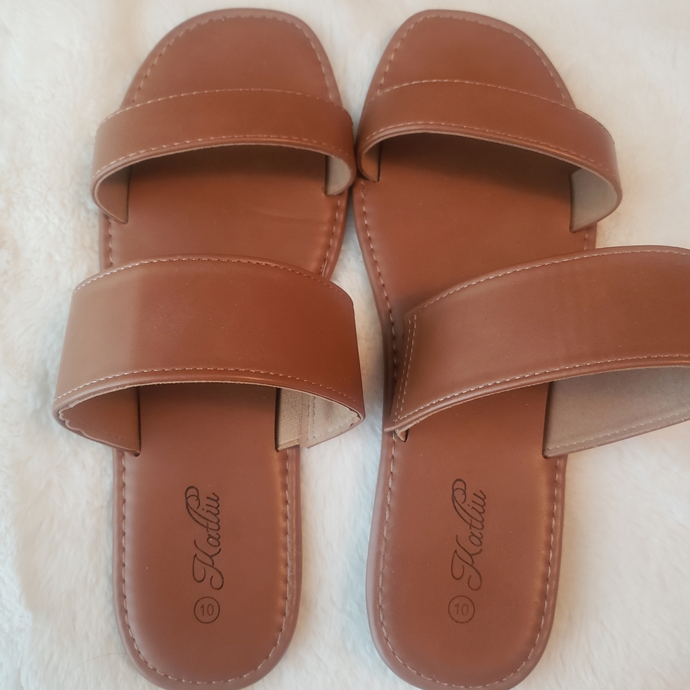 Women's Tan Sandals